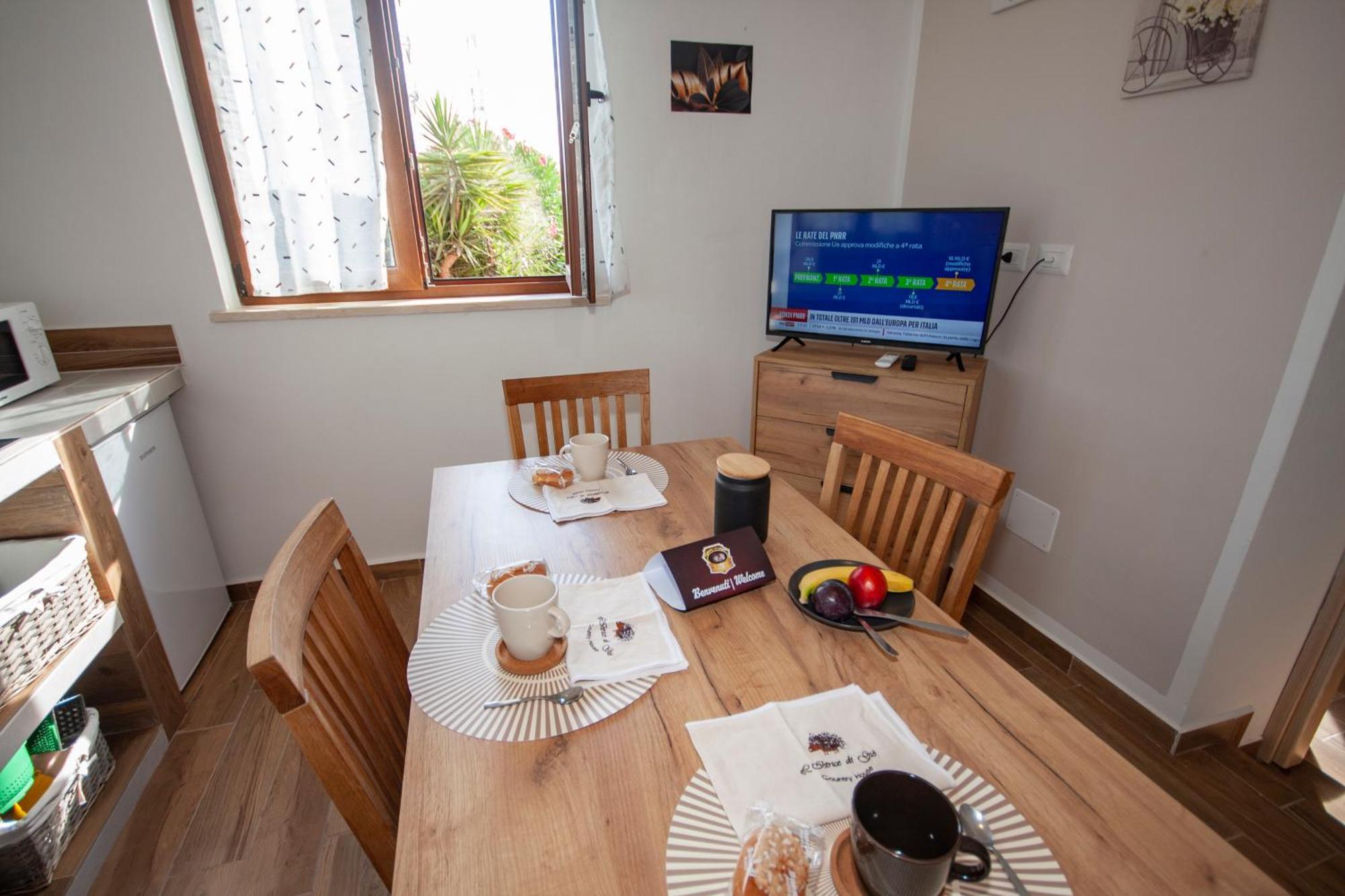 Agriturismo L'Istrice Di Gio มอนตัลโต ดิ กัสโตร ภายนอก รูปภาพ