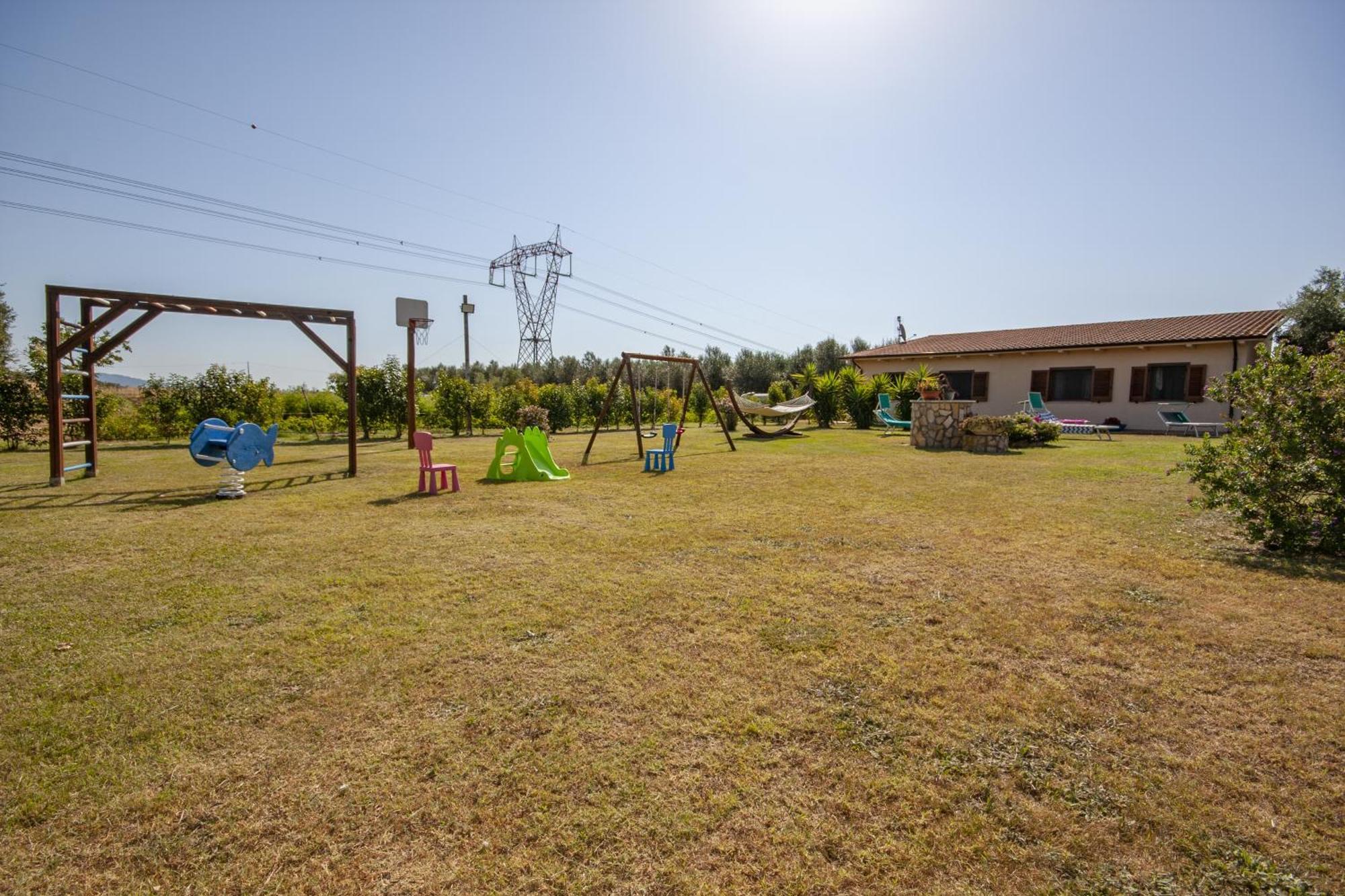 Agriturismo L'Istrice Di Gio มอนตัลโต ดิ กัสโตร ภายนอก รูปภาพ